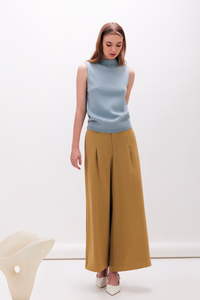 Shoulder Button Knit Top