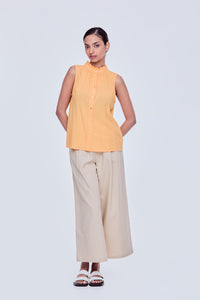 Frilled Collar Sleeveless Top