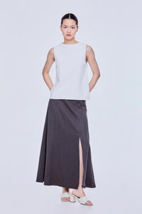 Basic Sleeveless Knit Top