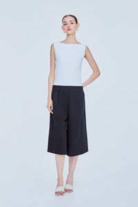 Clean Sleeveless Boat Neck Top