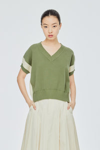 V-Neck Contrast Knitted Vest