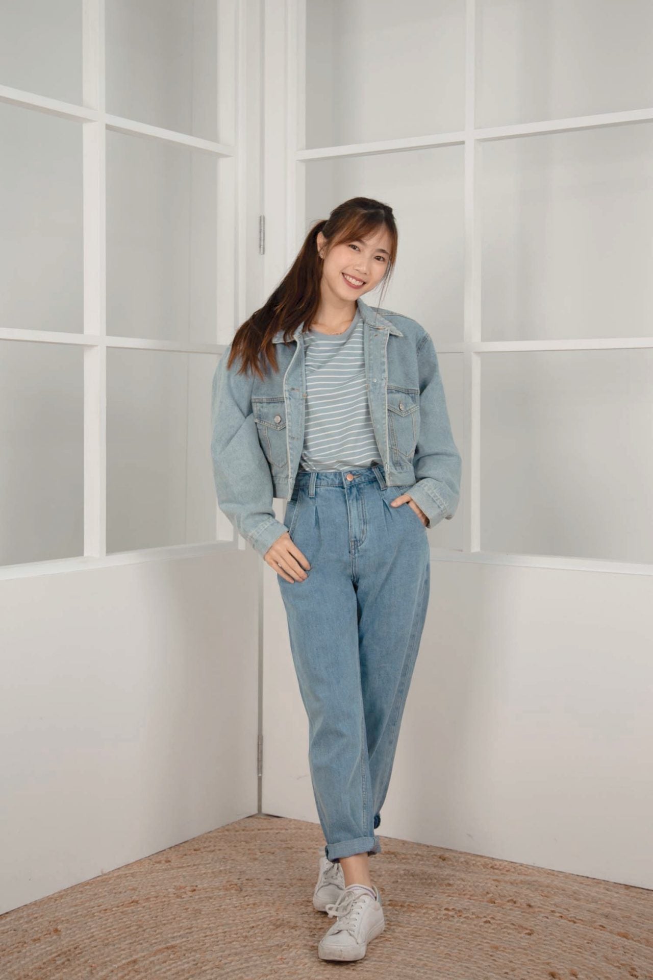 Korean mom sales jeans outfits