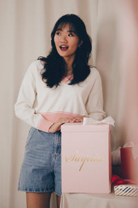 Relaxed V-Neck Crop Pullover