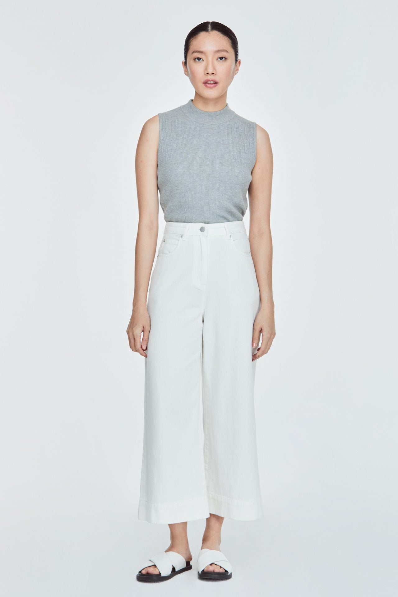 Wide-legged Denim Jeans – iORA