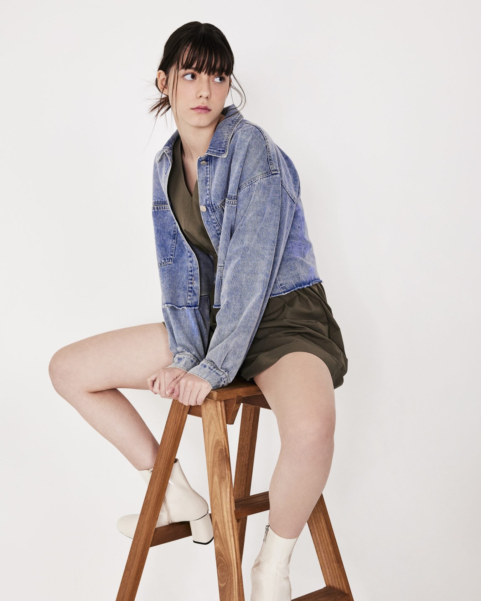 Fray hem 2025 denim jacket