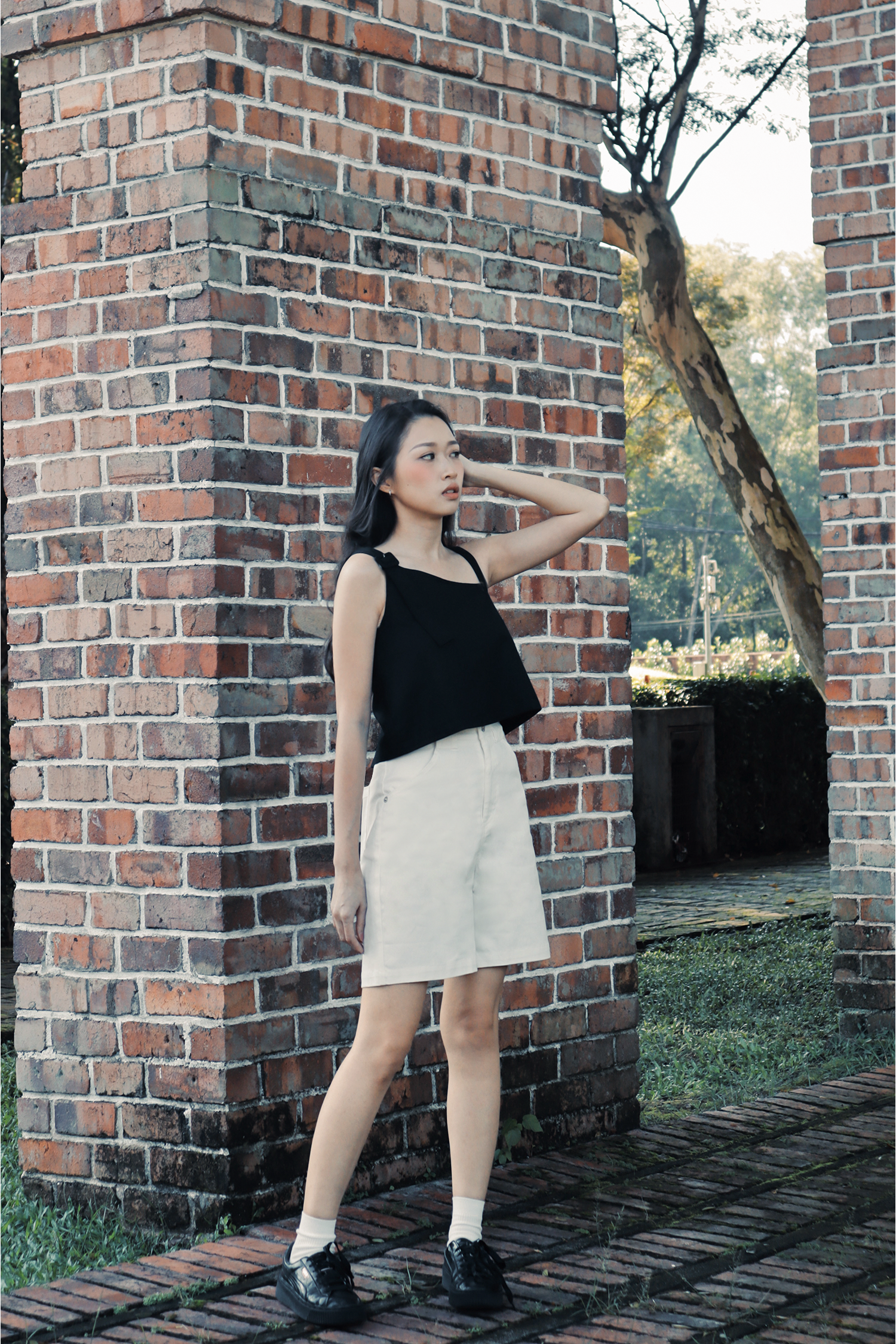 Adjustable Buckle Sleeveless Top
