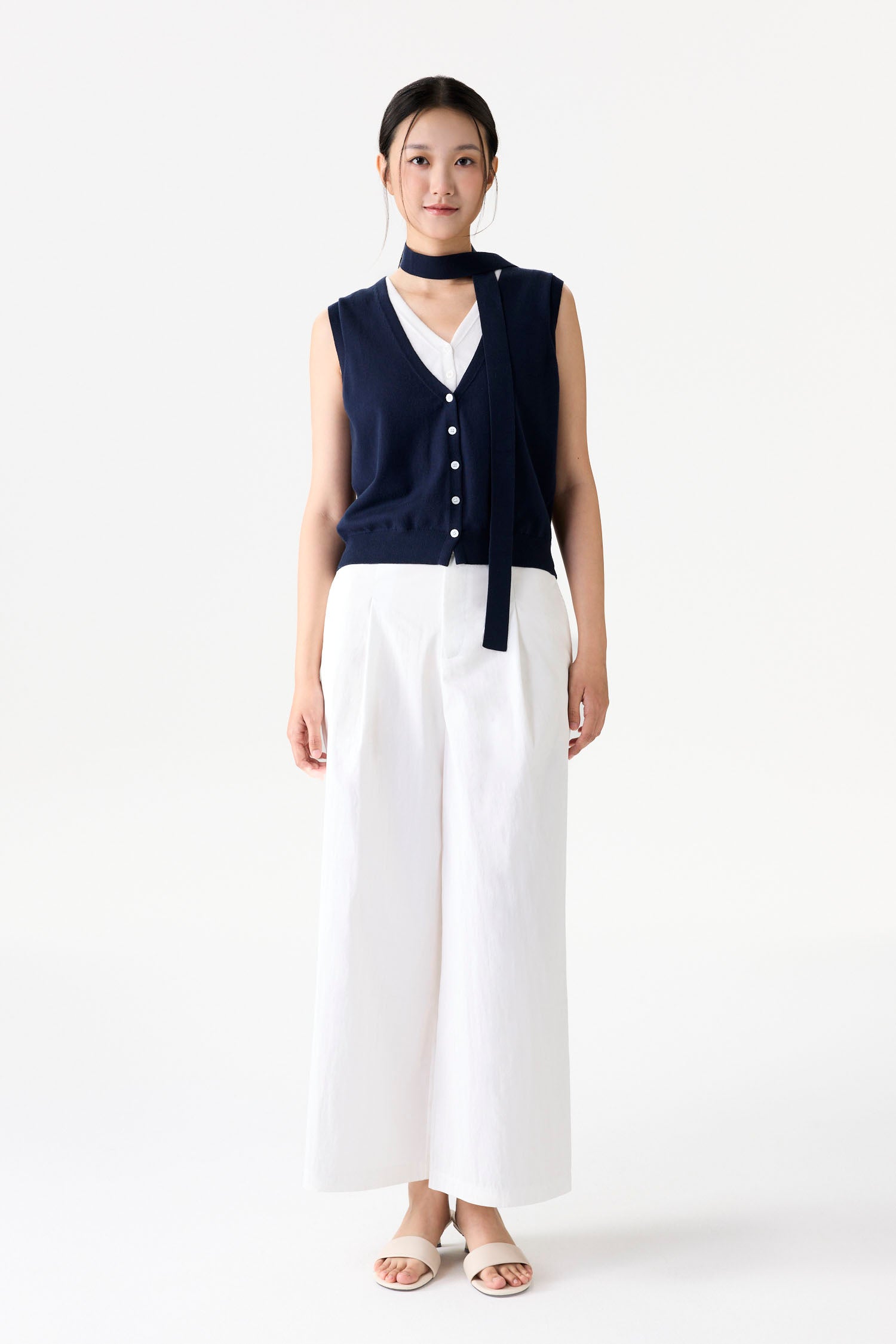Contrast Knit Vest With Scarf