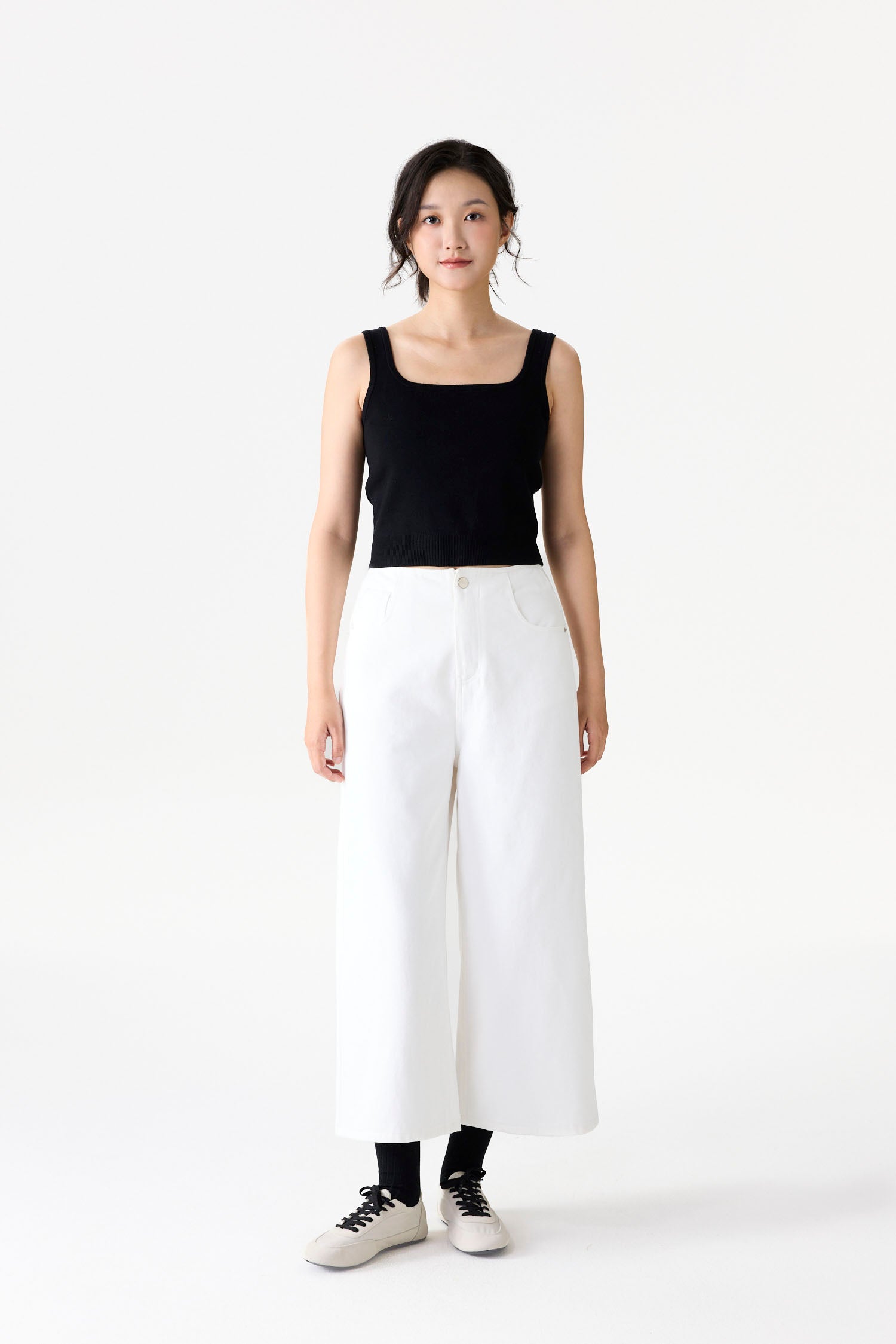 Relaxed Straight Leg Trousers