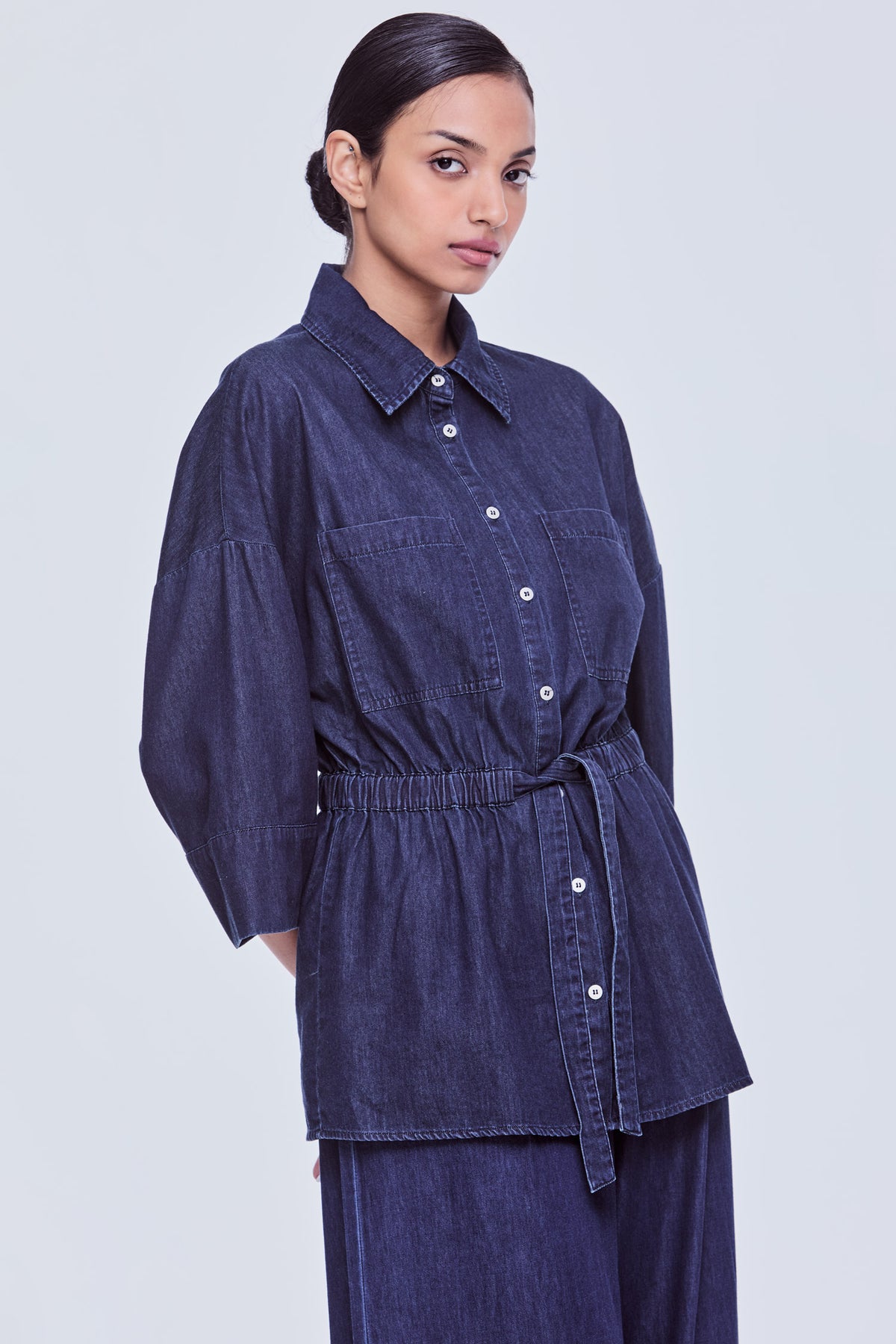Cropped Drawstring Denim Drawstring Relaxed Denim Shirt – iORA