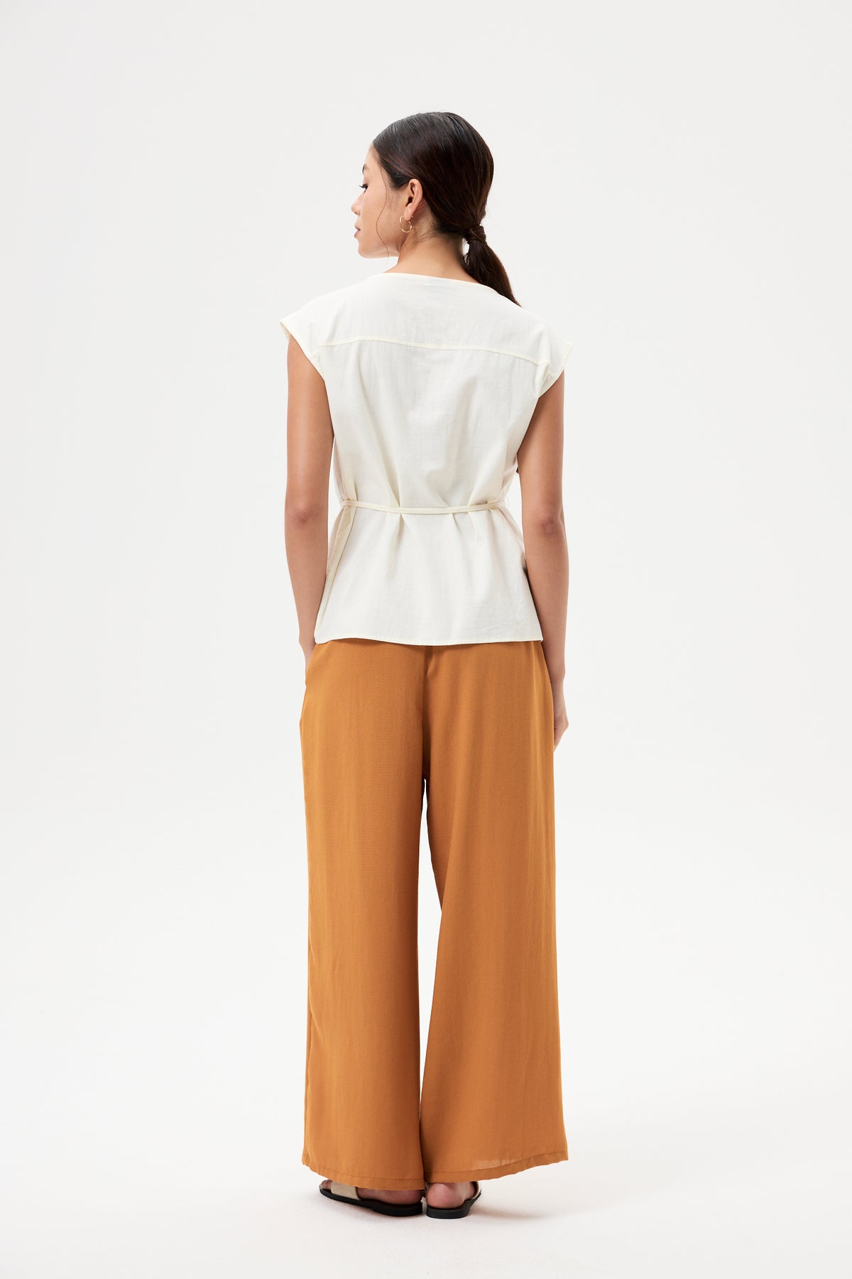 Low V-neck Button Down Vest Top