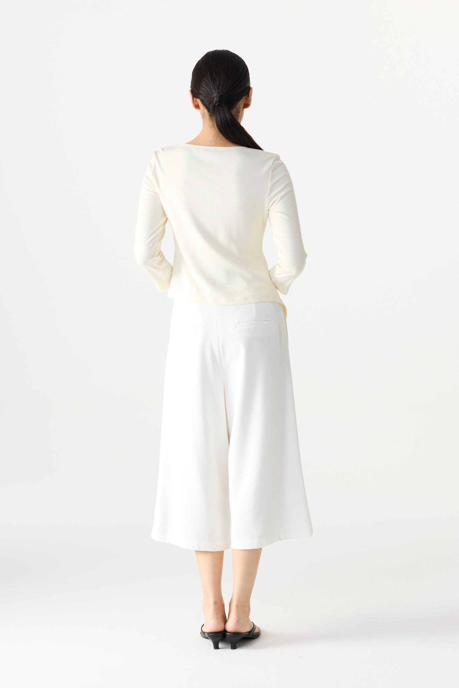 Side Twist Bracelet Sleeve Top
