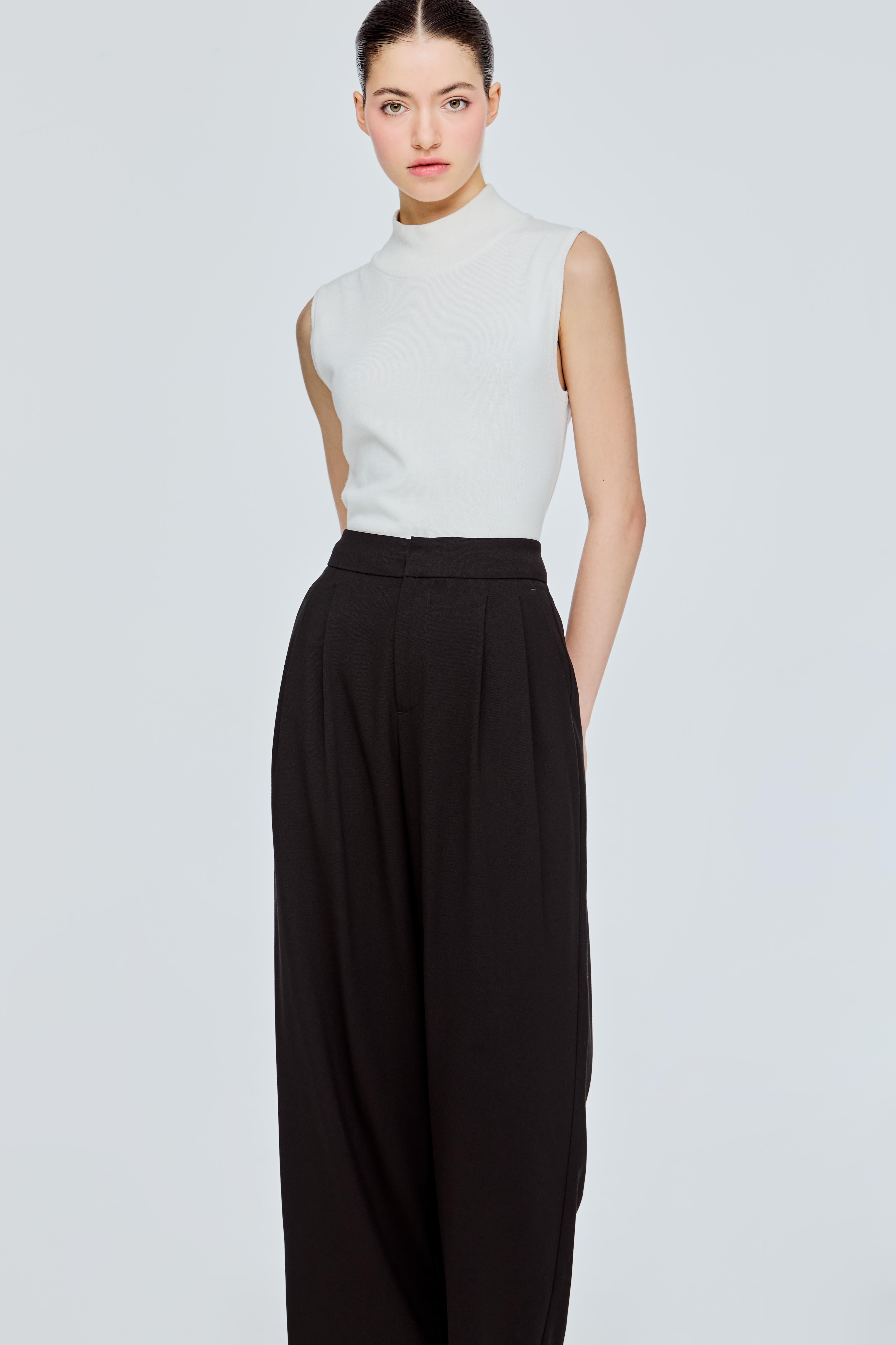 Basic Pleated Wide Legs Trousers