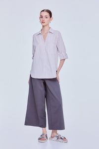 Collared V-Neckline Blouse