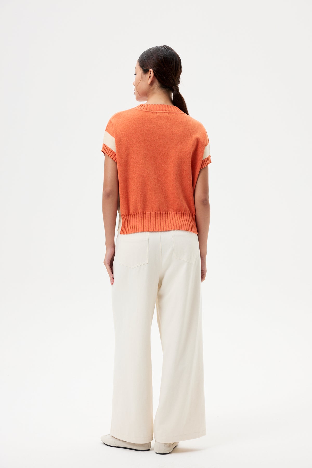 V-Neck Contrast Knitted Vest