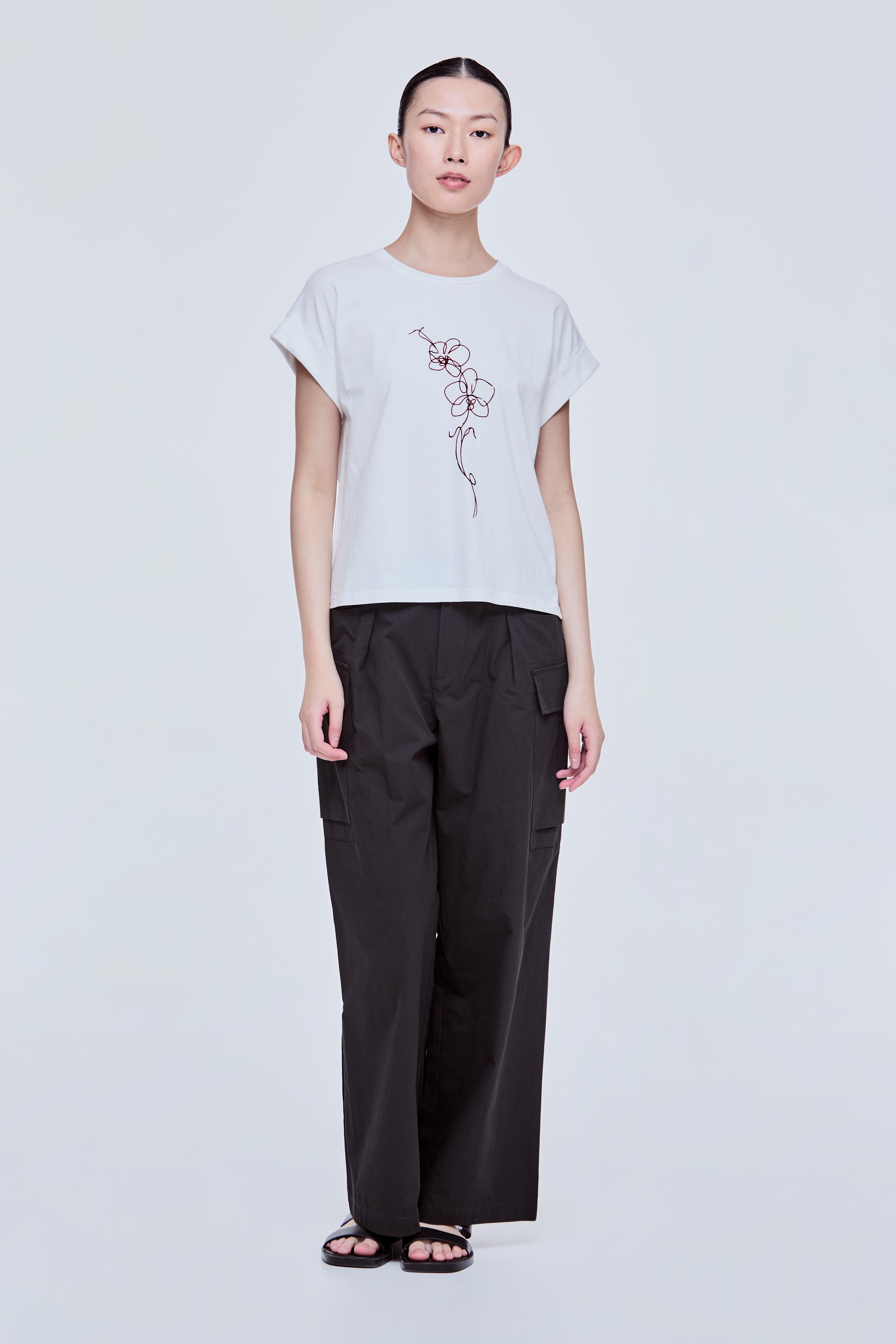 Flower Magyar Tee