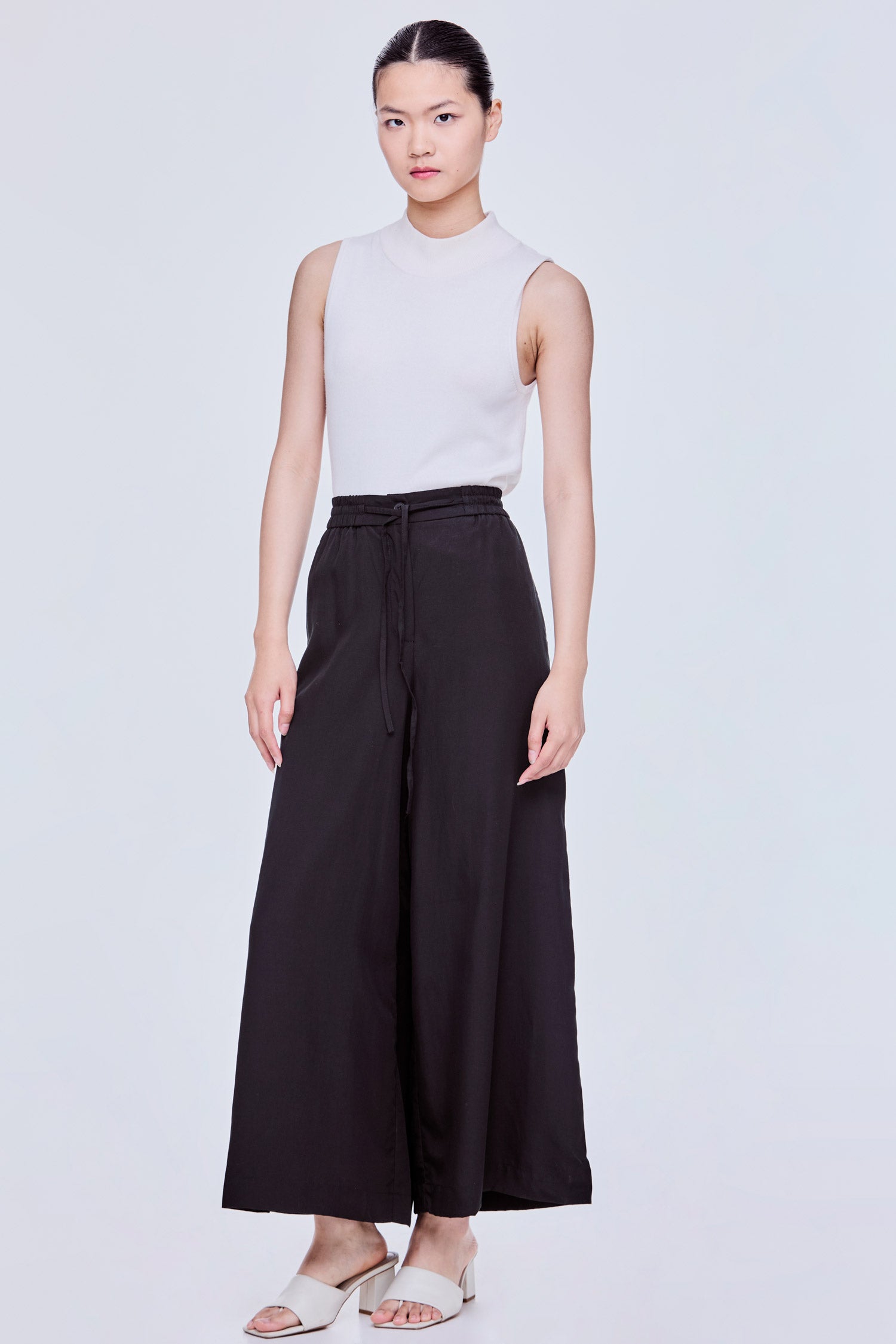 Elasticated Loose Straight Pants