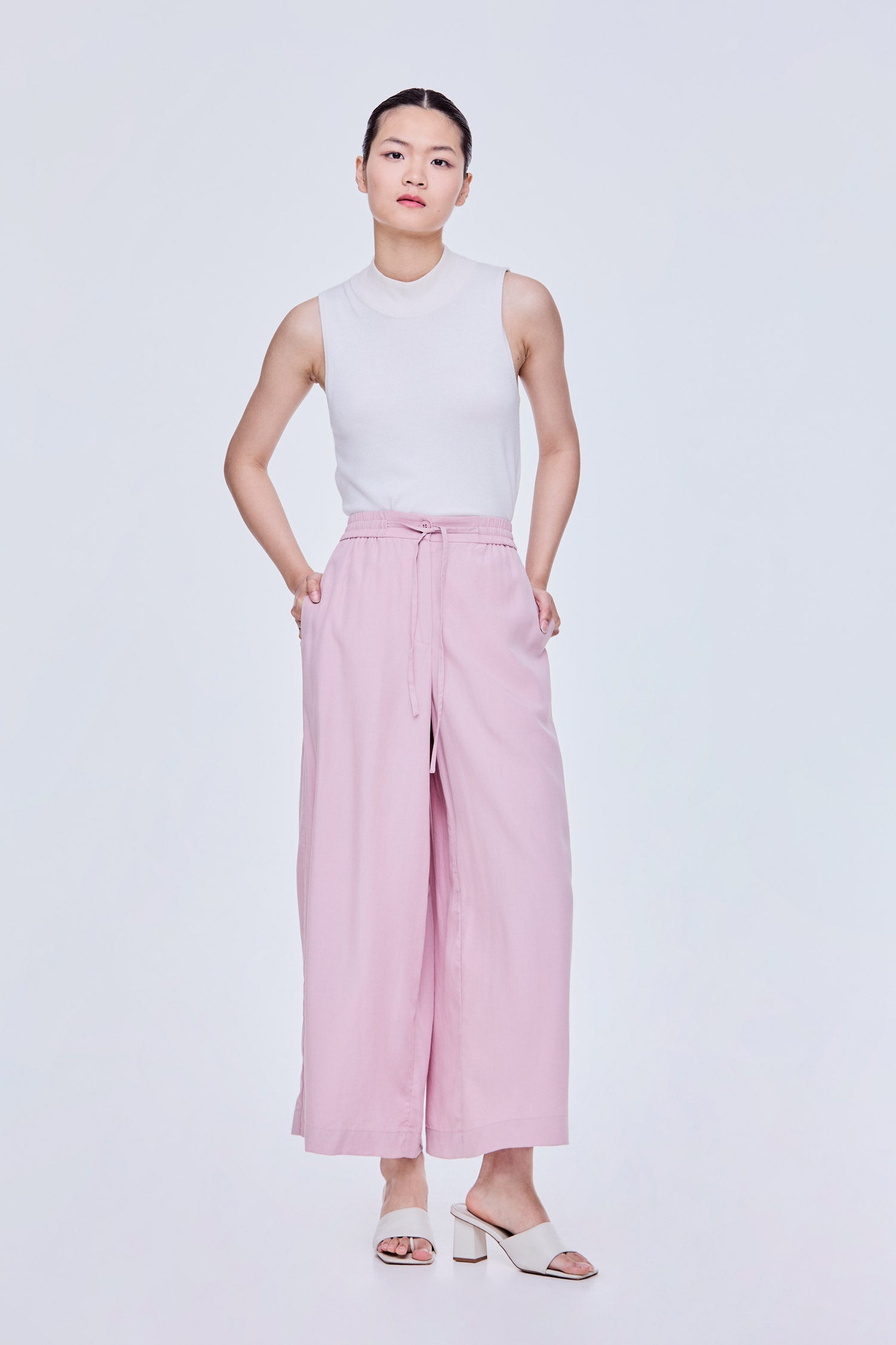 Elasticated Loose Straight Pants