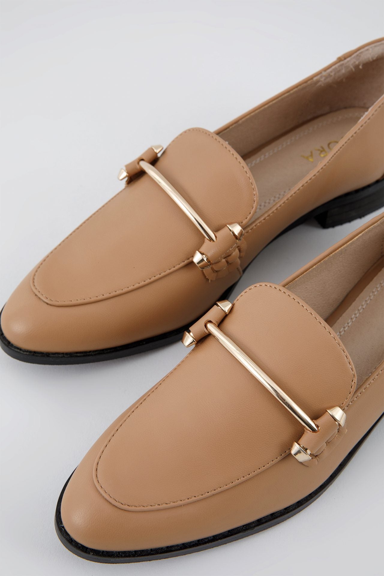 Thin Rimmed Covered Shoes