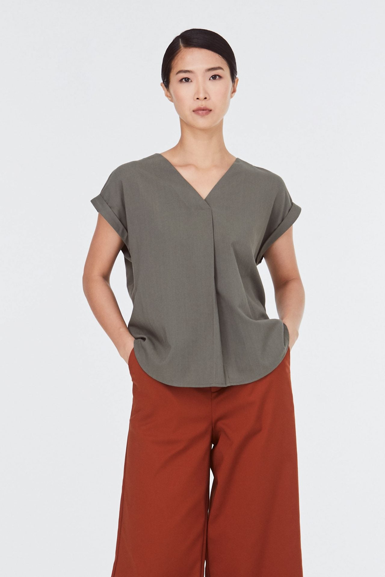 Back O-Ring Detailed Blouse