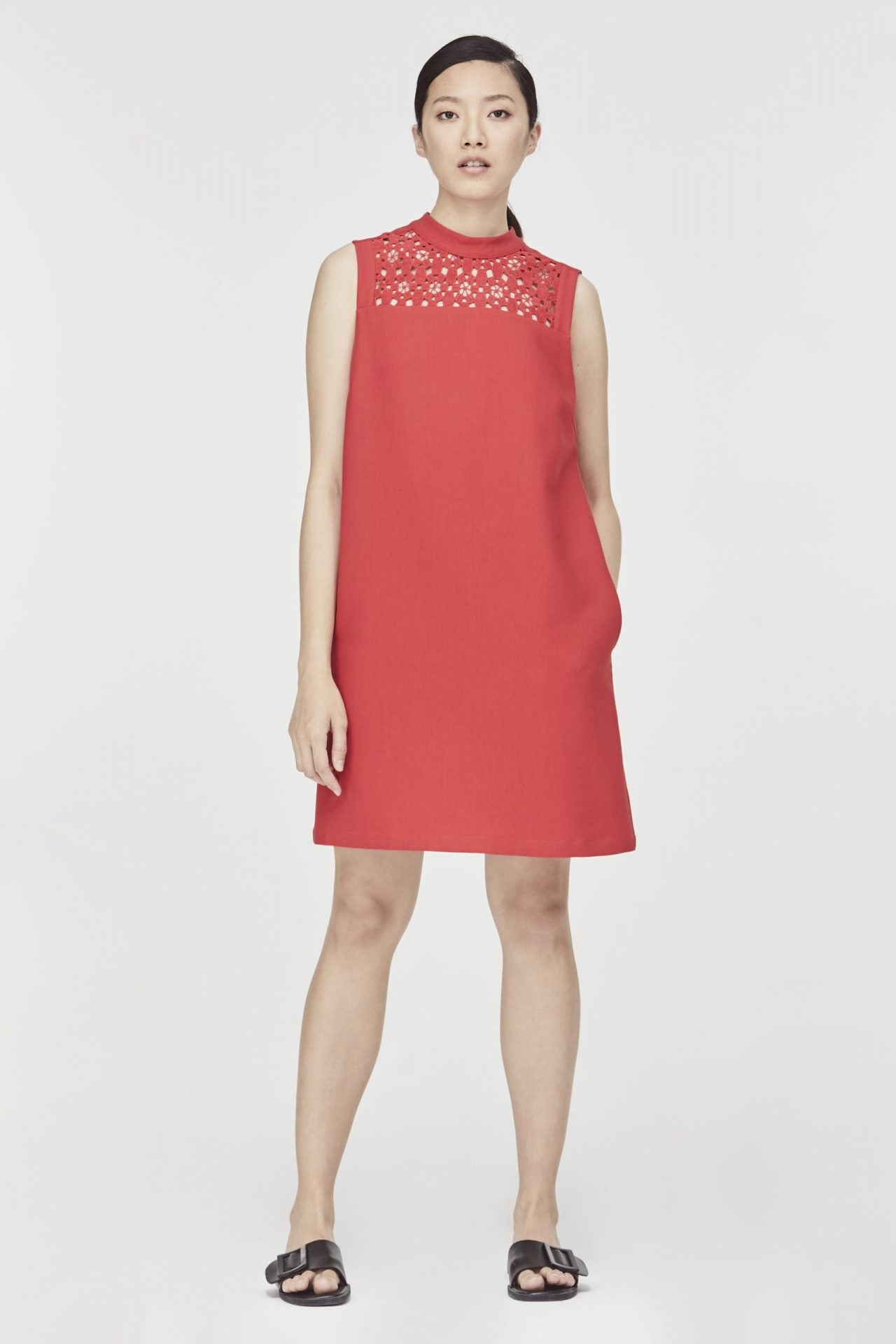 Contrast Brocade Lace Sleeveless Dress