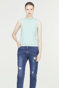 Scallop Collar Knit Top