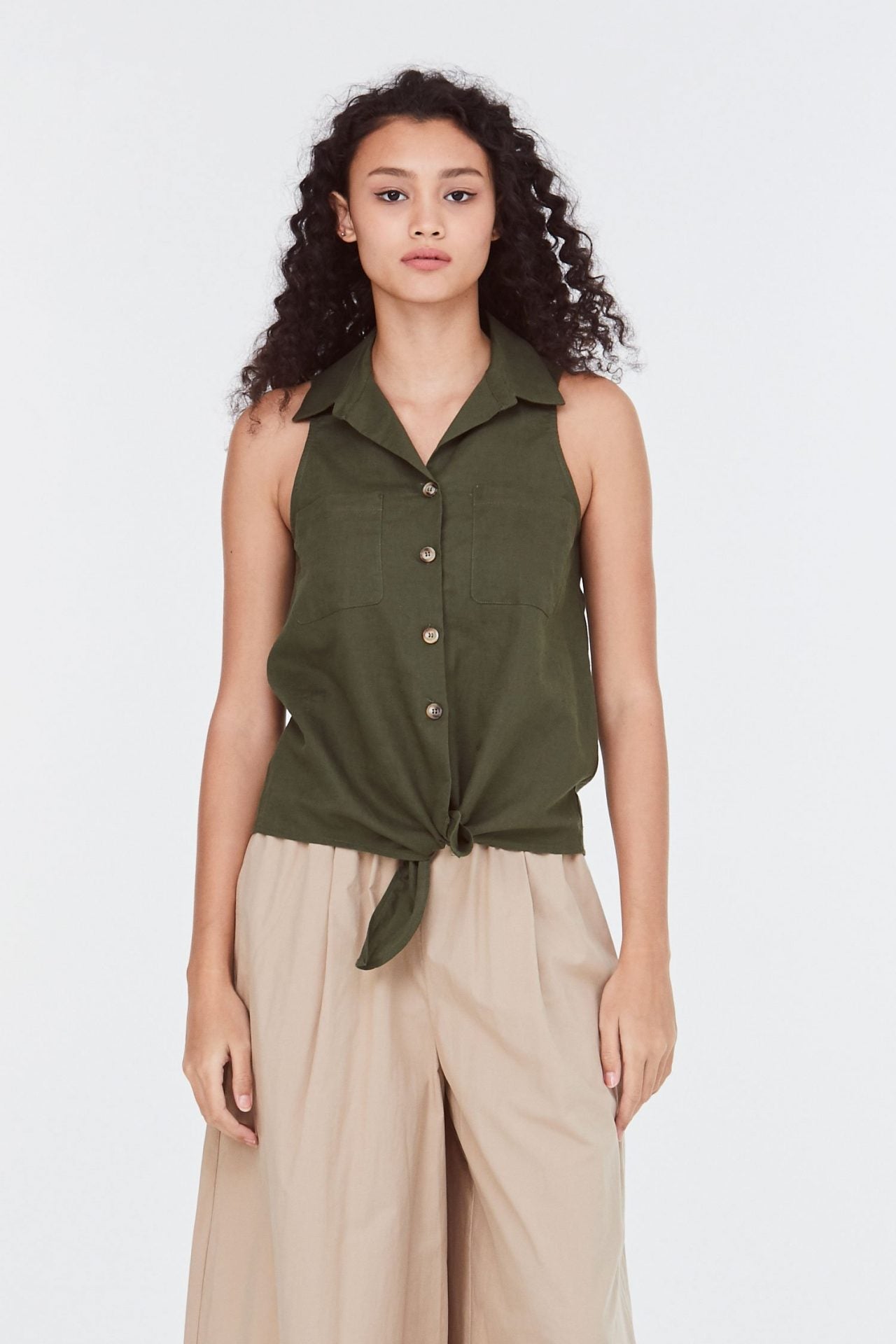 Collared Sleeveless Top