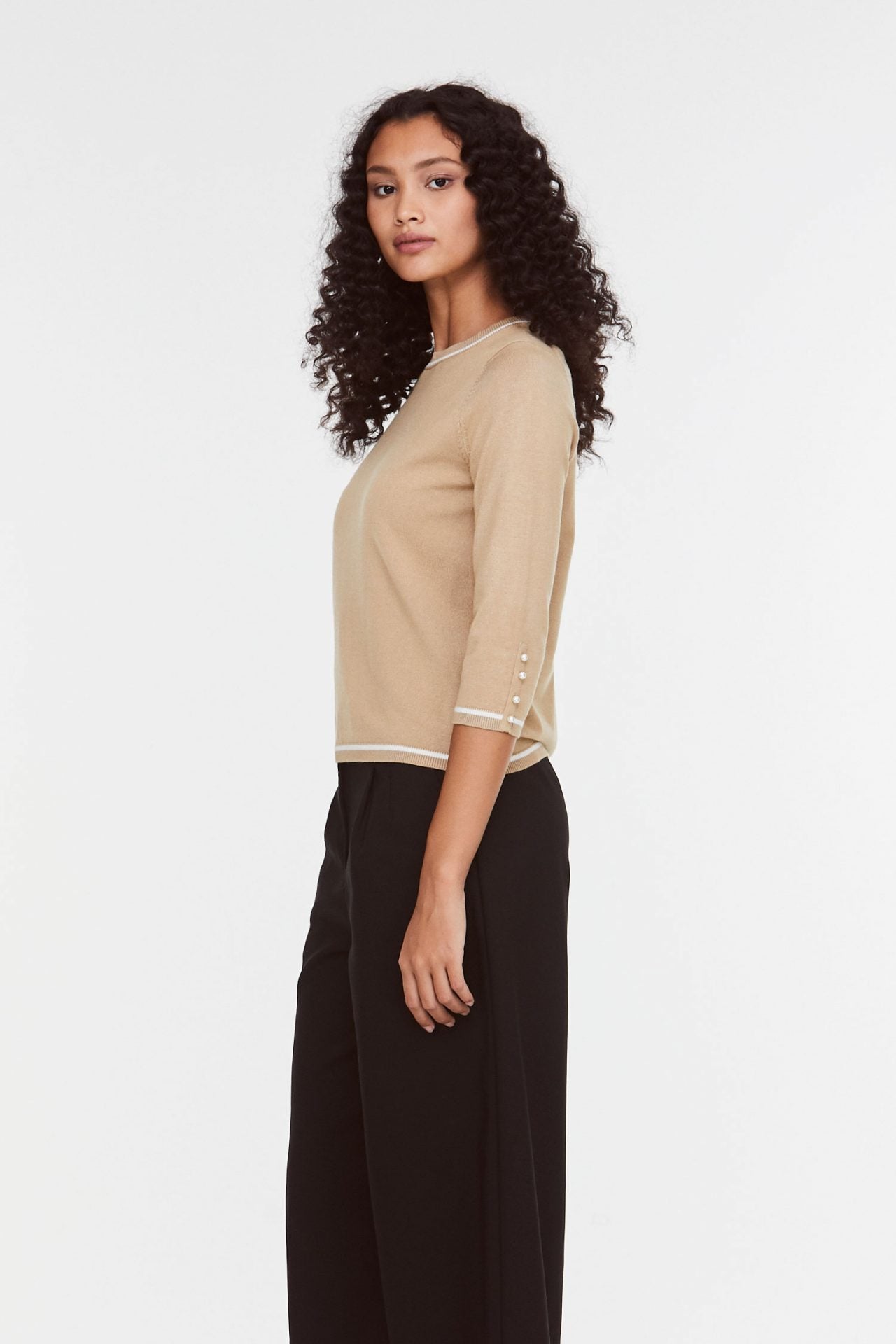 Contrast Trim Knit