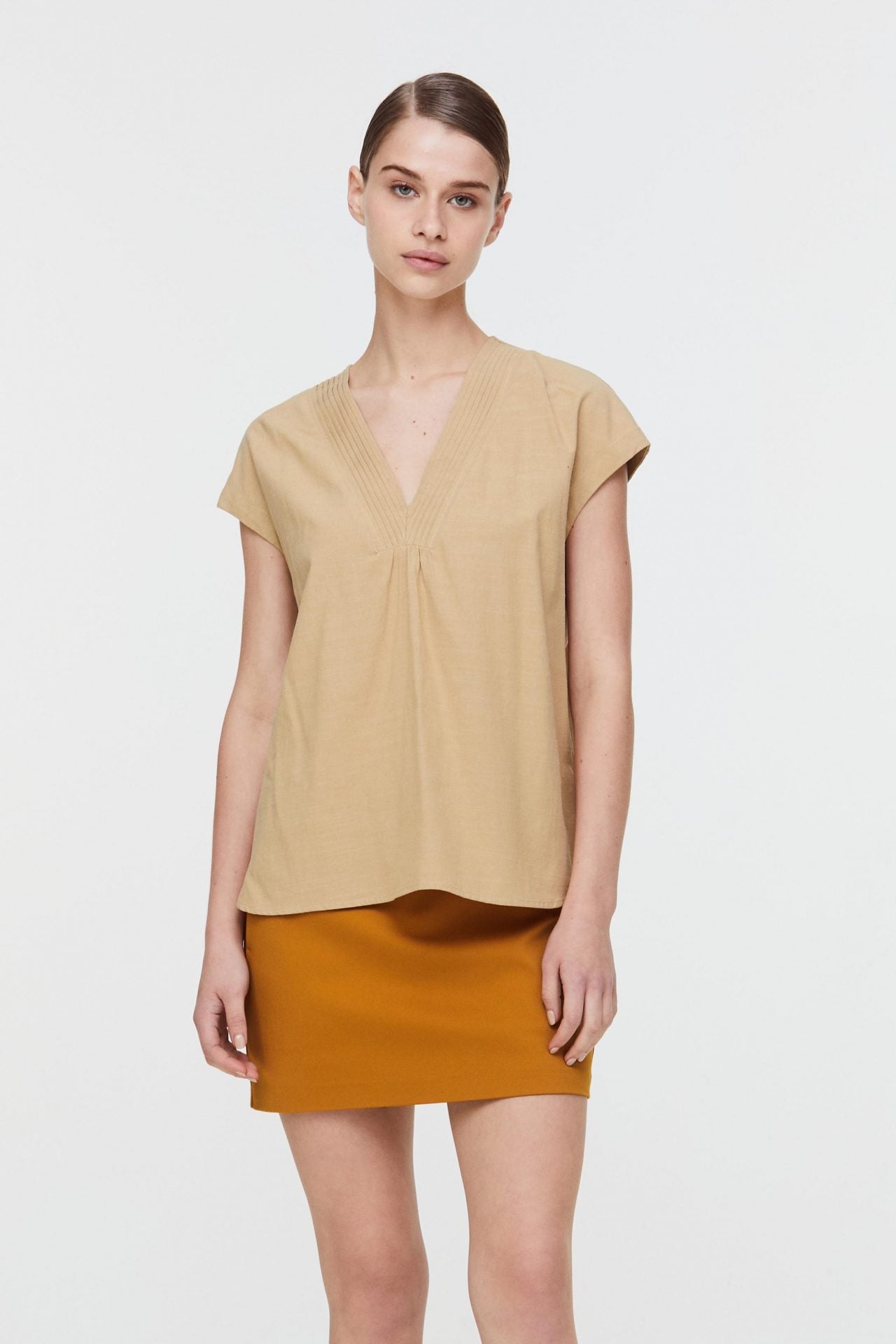 beige