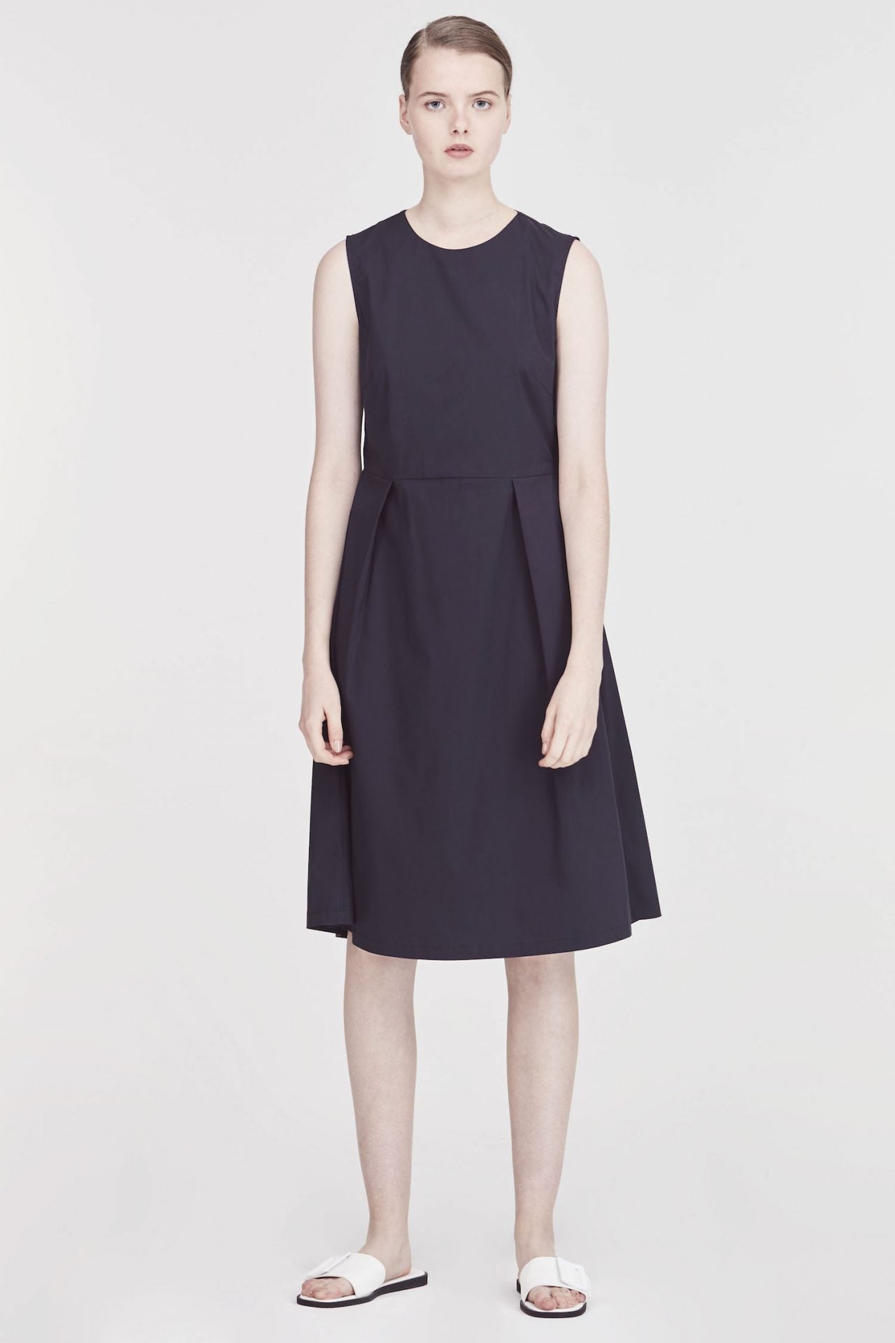 Parting-Off Back Detailed Dress