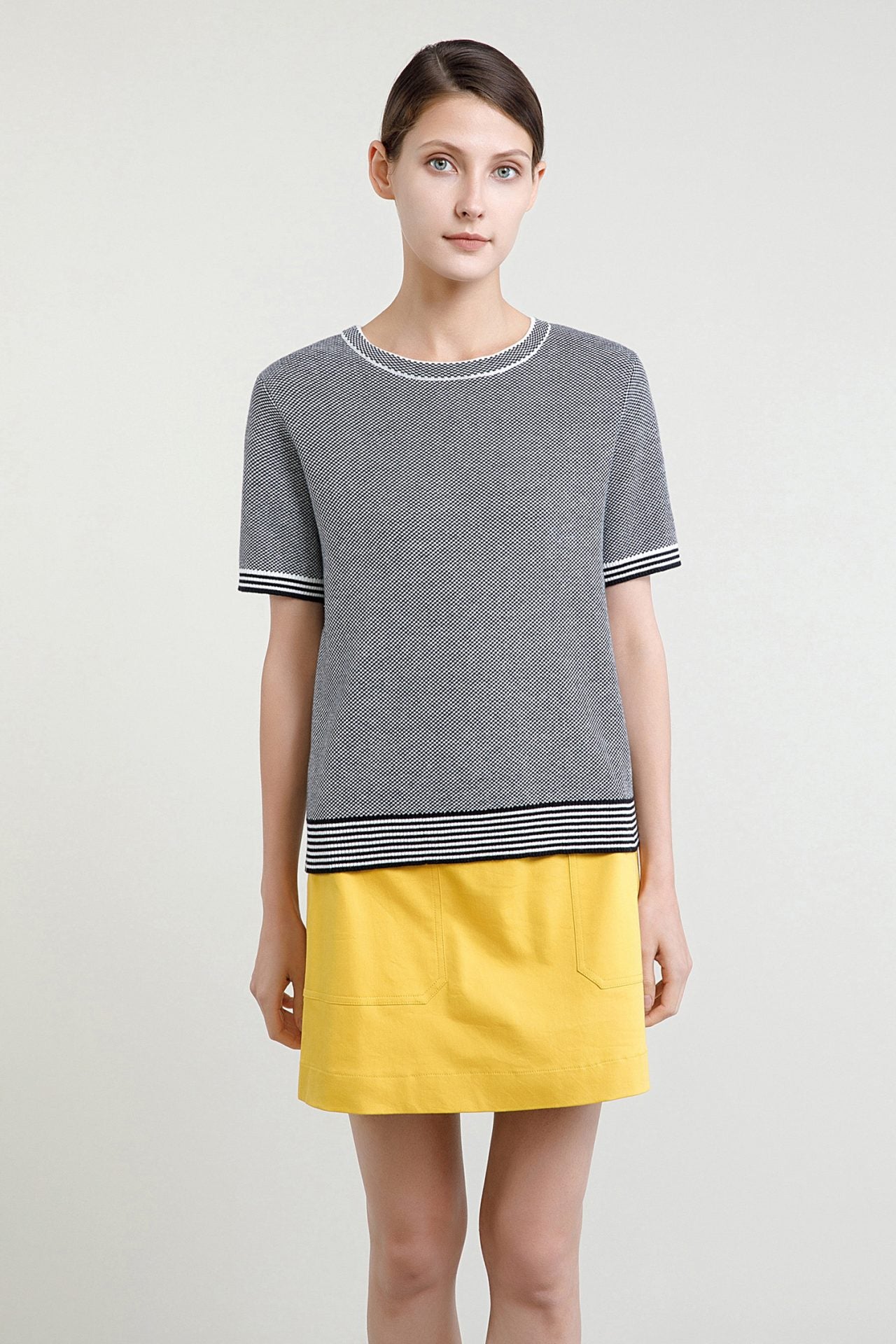 Crew Neck Honeycomb Weaved Knit