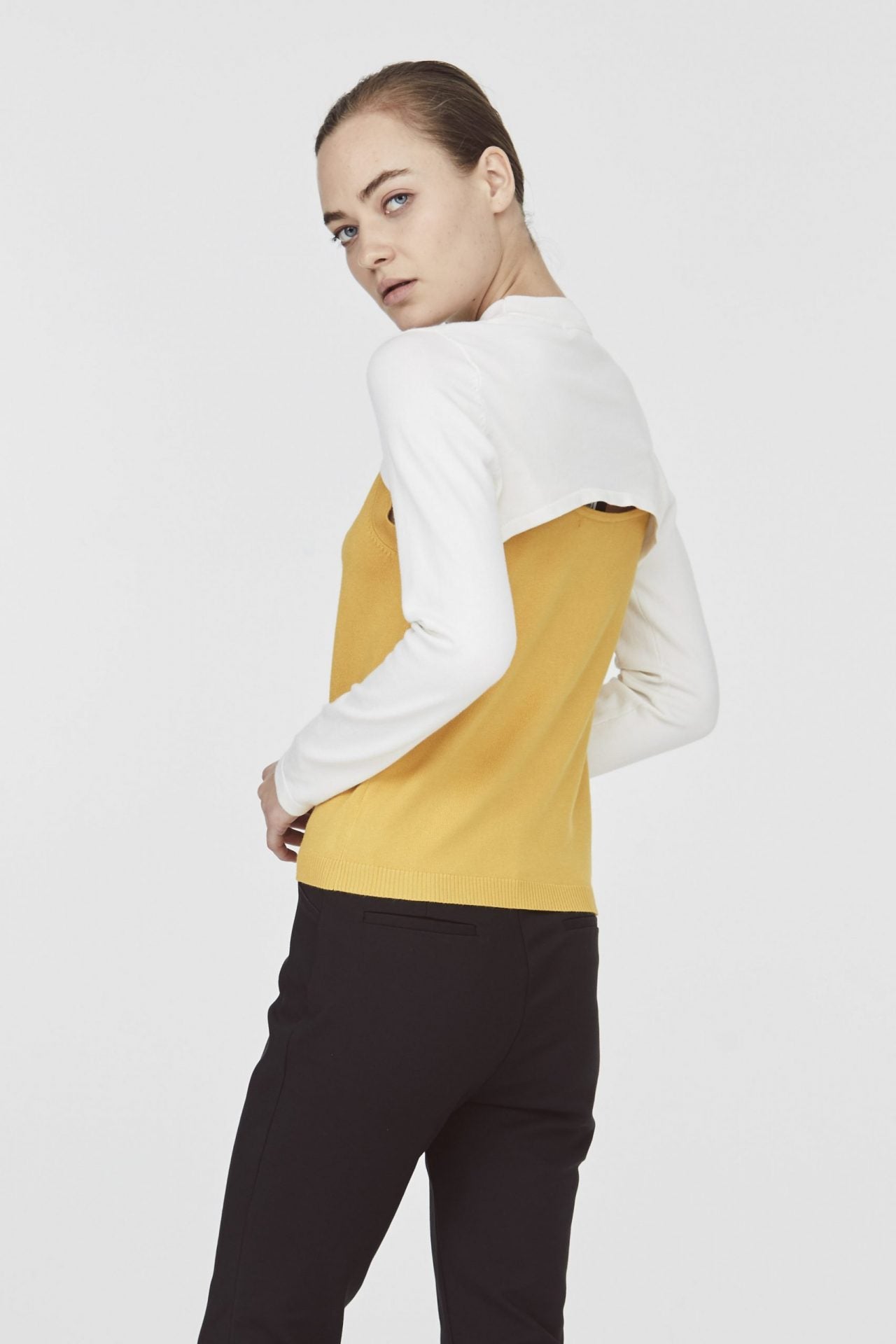 Cropped Long Sleeved Knit
