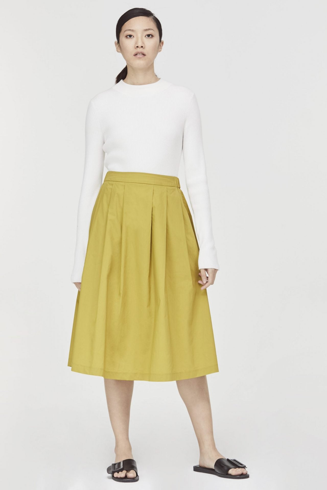 Pleated Long Skirt