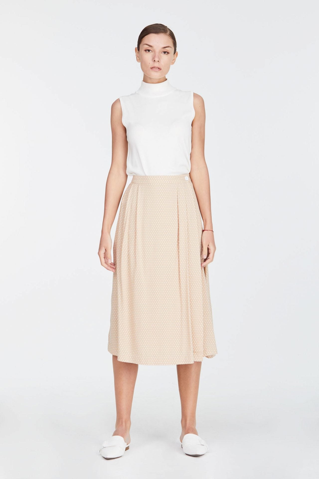beige