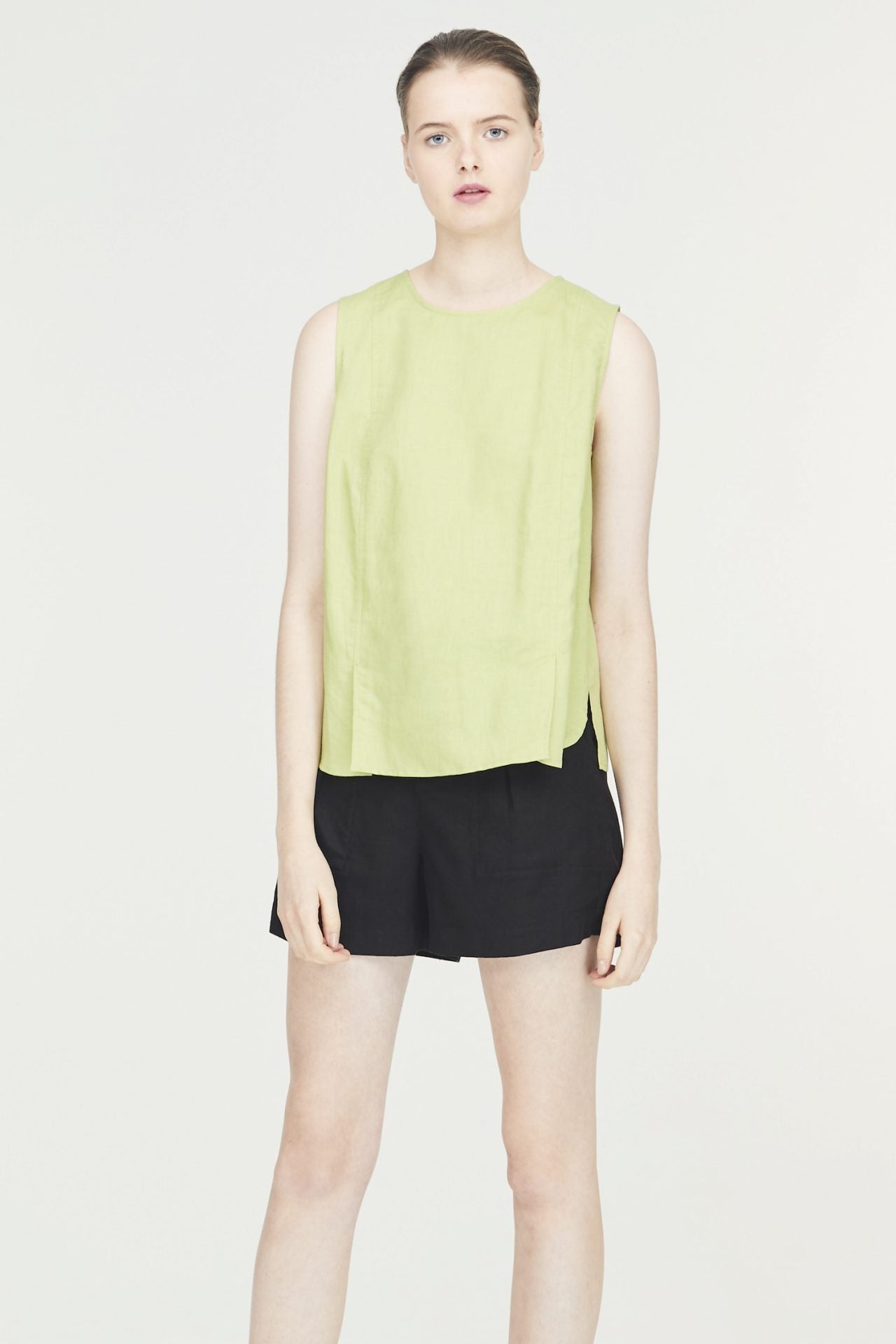 Linen Sleeveless Blouse